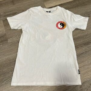 GUC Town & Country White Tshirt, Size Youth S